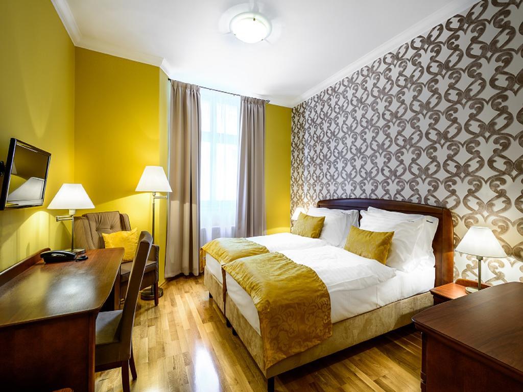 Alexander Hotel Stříbro Szoba fotó