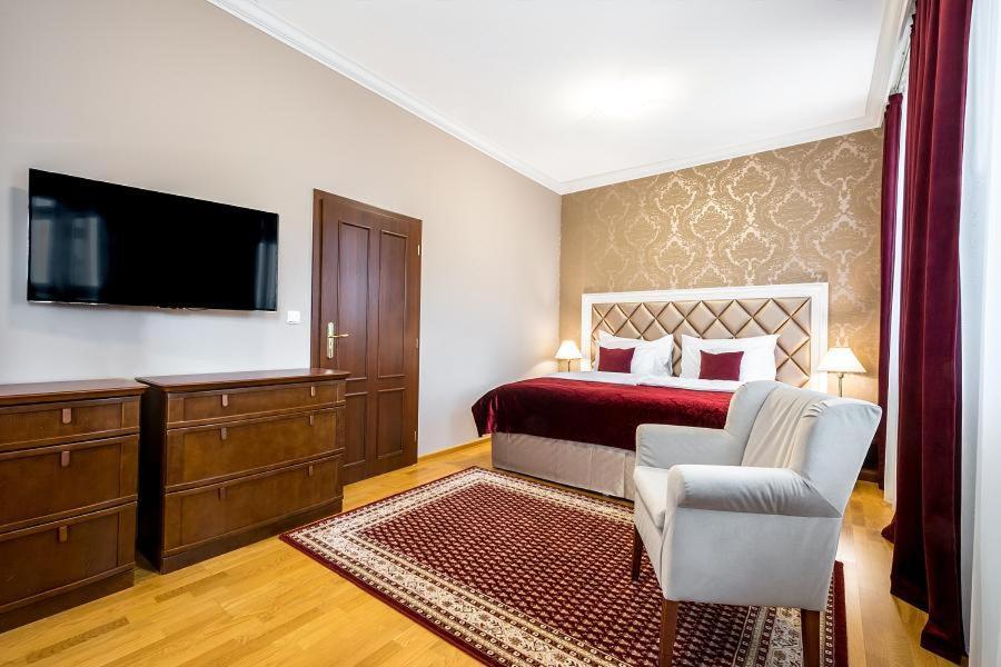 Alexander Hotel Stříbro Kültér fotó